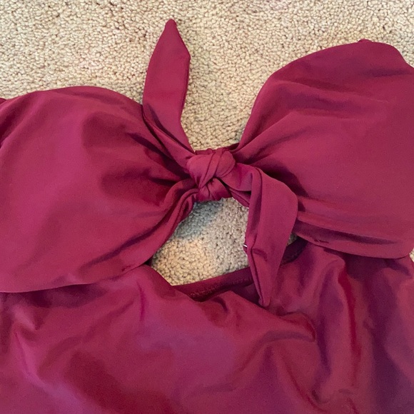 NWT, Old Navy tankini length bathing suit top - Picture 8 of 8